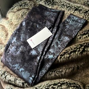 NWT Lululemon Wunder Train High Rise Tight 25” Foil
